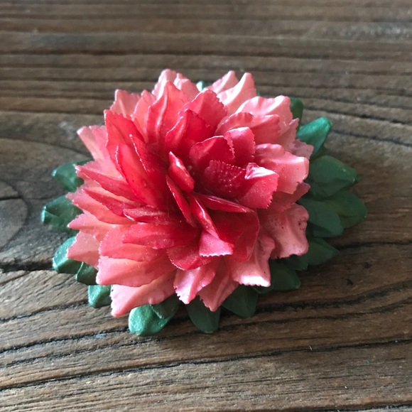 Fish Scale Brooch - Picture 3 of 11